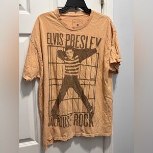 Elvis Presley S/M distressed tee